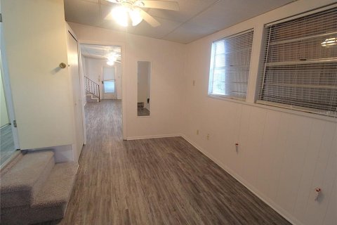 Apartamento en alquiler en Bradenton, Florida, 3 dormitorios, 44.59 m2 № 1823222 - foto 9