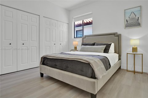 Touwnhouse à vendre à Miami, Floride: 3 chambres, 202.99 m2 № 2085666 - photo 24