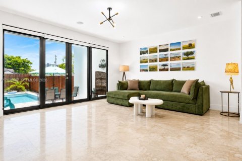 Touwnhouse à vendre à Miami, Floride: 3 chambres, 202.99 m2 № 2085666 - photo 8