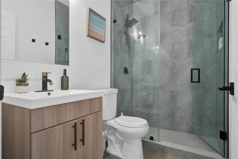 Touwnhouse à vendre à Miami, Floride: 3 chambres, 202.99 m2 № 2085666 - photo 25