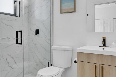 Touwnhouse à vendre à Miami, Floride: 3 chambres, 202.99 m2 № 2085666 - photo 21