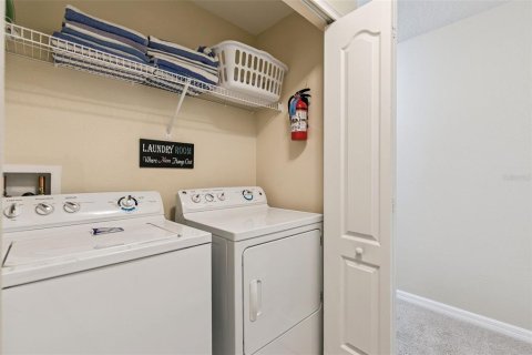 Townhouse in STOREY LAKE in Kissimmee, Florida 4 bedrooms, 177.81 sq.m. № 2396244 - photo 21