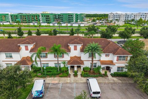 Townhouse in STOREY LAKE in Kissimmee, Florida 4 bedrooms, 177.81 sq.m. № 2396244 - photo 26