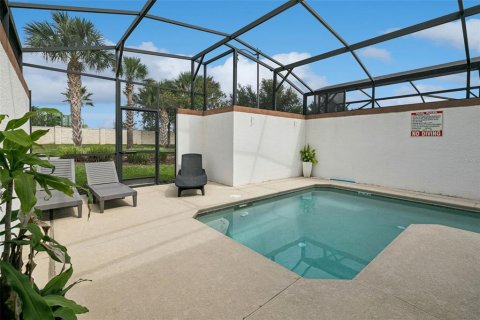 Townhouse in STOREY LAKE in Kissimmee, Florida 4 bedrooms, 177.81 sq.m. № 2396244 - photo 23