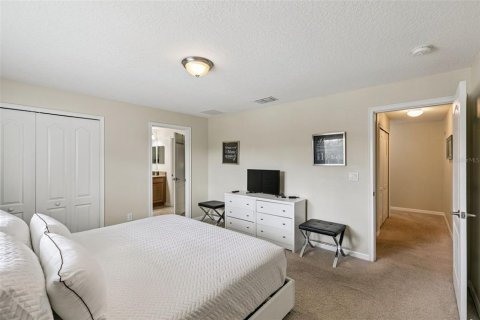 Townhouse in STOREY LAKE in Kissimmee, Florida 4 bedrooms, 177.81 sq.m. № 2396244 - photo 13