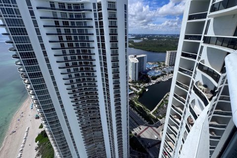 Copropriété à vendre à Sunny Isles Beach, Floride: 3 chambres, 183.85 m2 № 2386980 - photo 23