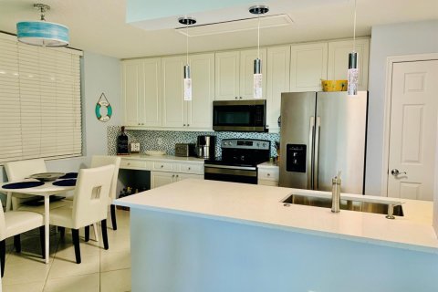 Снять в аренду кондоминиум в Сент-Луси, Флорида 3 комнаты, 145.95м2, № 2146870 - фото 10
