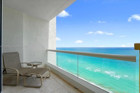 Copropriété à louer à Sunny Isles Beach, Floride: 3 chambres, 205.69 m2 № 1693482 - photo 21
