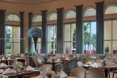 Copropriété à louer à Sunny Isles Beach, Floride: 3 chambres, 205.69 m2 № 1693482 - photo 6