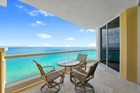 Copropriété à louer à Sunny Isles Beach, Floride: 3 chambres, 205.69 m2 № 1693482 - photo 20