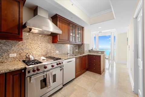 Copropriété à louer à Sunny Isles Beach, Floride: 3 chambres, 205.69 m2 № 1693482 - photo 23
