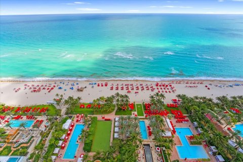 Copropriété à louer à Sunny Isles Beach, Floride: 3 chambres, 205.69 m2 № 1693482 - photo 10