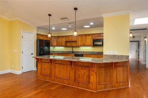 House in Winter Haven, Florida 4 bedrooms, 267.93 sq.m. № 1409906 - photo 12