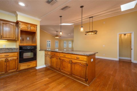 House in Winter Haven, Florida 4 bedrooms, 267.93 sq.m. № 1409906 - photo 11