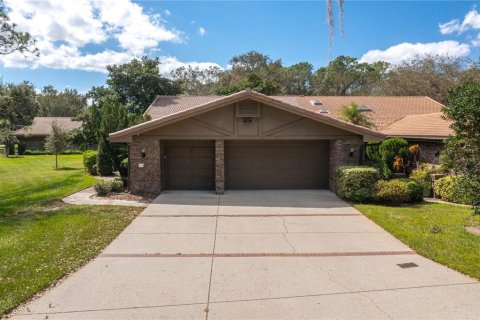 House in Winter Haven, Florida 4 bedrooms, 267.93 sq.m. № 1409906 - photo 4
