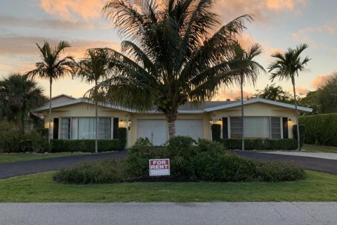 Propiedad comercial en alquiler en Boca Raton, Florida, 2 dormitorios, 102.47 m2 № 1189567 - foto 1