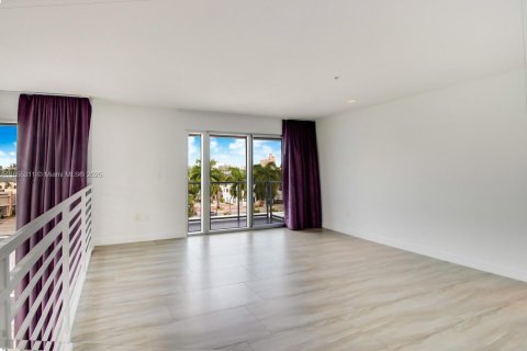 Condominio en alquiler en Miami Beach, Florida, 2 dormitorios, 111.58 m2 № 1874917 - foto 11