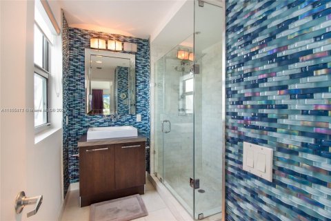 Condominio en alquiler en Miami Beach, Florida, 2 dormitorios, 111.58 m2 № 1874917 - foto 12