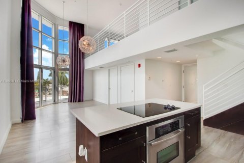 Condominio en alquiler en Miami Beach, Florida, 2 dormitorios, 111.58 m2 № 1874917 - foto 5