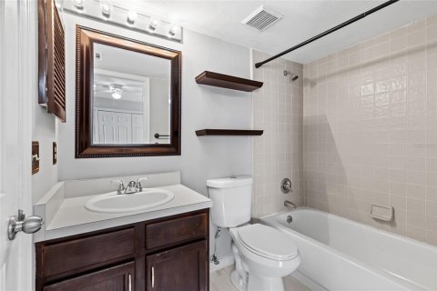 Adosado en venta en Gainesville, Florida, 3 dormitorios, 135.08 m2 № 1831664 - foto 17