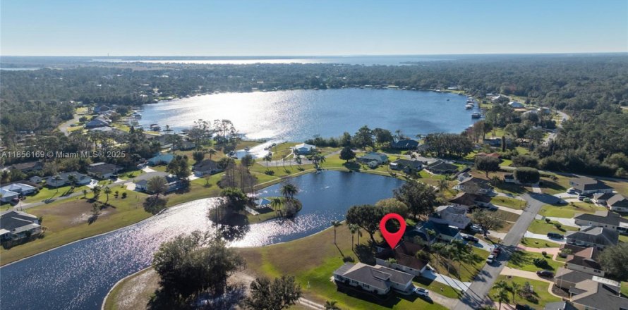 Casa en Lake Placid, Florida 3 dormitorios, 157.38 m2 № 1887672