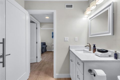 Copropriété à vendre à Indian Shores, Floride: 1 chambre, 68.28 m2 № 2205633 - photo 10