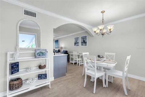 Copropriété à vendre à Indian Shores, Floride: 1 chambre, 68.28 m2 № 2205633 - photo 9