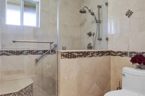 Villa ou maison à louer à Palmetto Bay, Floride: 5 chambres, 402.08 m2 № 1752862 - photo 29