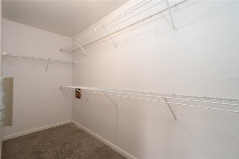 Townhouse in Tampa, Florida 3 bedrooms, 169.27 sq.m. № 2202589 - photo 17