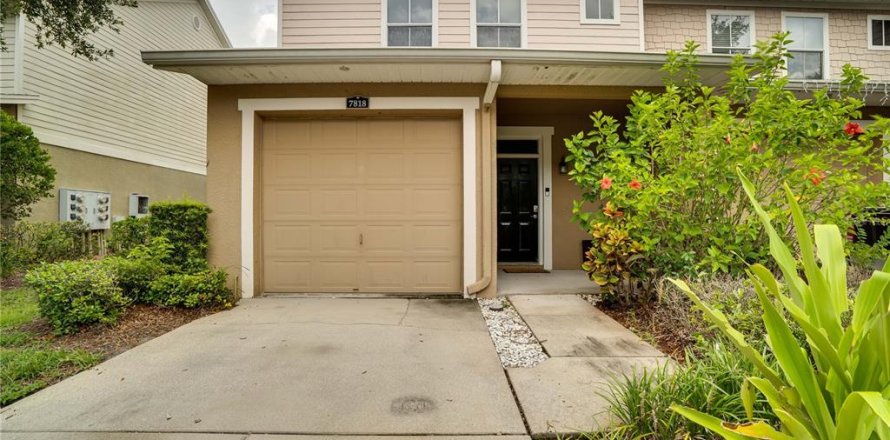 Townhouse in Tampa, Florida 3 bedrooms, 169.27 sq.m. № 2202589