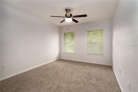 Townhouse in Tampa, Florida 3 bedrooms, 169.27 sq.m. № 2202589 - photo 10