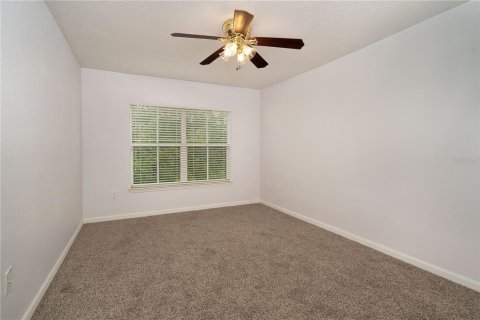 Townhouse in Tampa, Florida 3 bedrooms, 169.27 sq.m. № 2202589 - photo 12