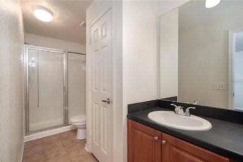 Townhouse in Tampa, Florida 3 bedrooms, 169.27 sq.m. № 2202589 - photo 16