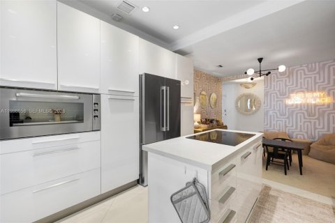 Touwnhouse à vendre à Miami Beach, Floride: 3 chambres, 224.82 m2 № 2068250 - photo 14