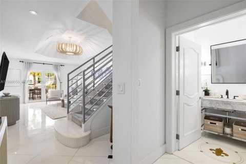 Touwnhouse à vendre à Miami Beach, Floride: 3 chambres, 224.82 m2 № 2068250 - photo 21