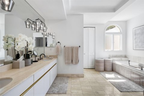 Touwnhouse à vendre à Miami Beach, Floride: 3 chambres, 224.82 m2 № 2068250 - photo 28