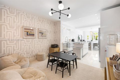 Touwnhouse à vendre à Miami Beach, Floride: 3 chambres, 224.82 m2 № 2068250 - photo 8