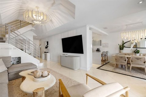 Touwnhouse à vendre à Miami Beach, Floride: 3 chambres, 224.82 m2 № 2068250 - photo 19