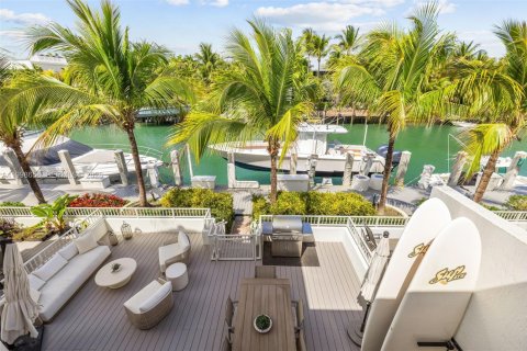 Touwnhouse à vendre à Miami Beach, Floride: 3 chambres, 224.82 m2 № 2068250 - photo 2