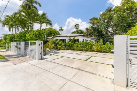 Купить виллу или дом в Майами, Флорида 3 спальни, 173.54м2, № 2152633 - фото 26
