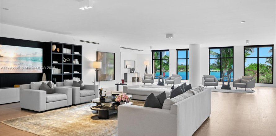 Condominio en Miami Beach, Florida, 5 dormitorios  № 1959765