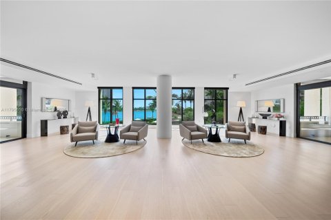Condominio en venta en Miami Beach, Florida, 5 dormitorios, 708.84 m2 № 1959765 - foto 23