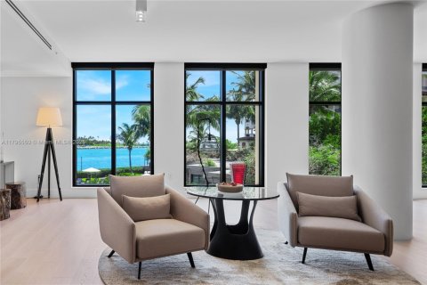 Condominio en venta en Miami Beach, Florida, 5 dormitorios, 708.84 m2 № 1959765 - foto 28