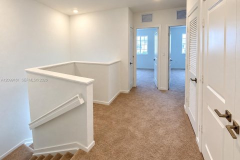 Touwnhouse à vendre à Miami Gardens, Floride: 3 chambres, 141.58 m2 № 2395052 - photo 9