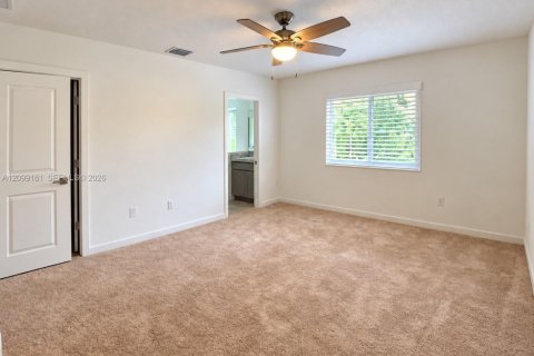 Touwnhouse à vendre à Miami Gardens, Floride: 3 chambres, 141.58 m2 № 2395052 - photo 7