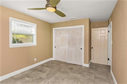 House in Gulfport, Florida 2 bedrooms, 71.35 sq.m. № 1904401 - photo 17