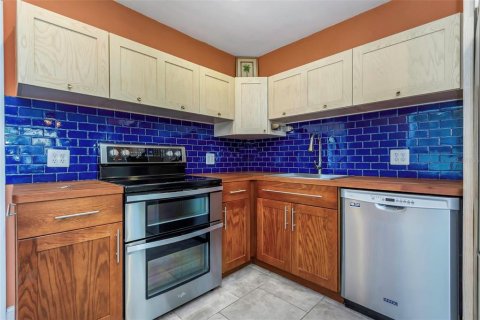 Villa ou maison à vendre à Gulfport, Floride: 2 chambres, 71.35 m2 № 1904401 - photo 11