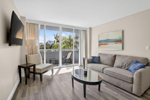 Condo in Fort Lauderdale, Florida, 1 bedroom № 2246205 - photo 7
