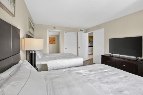 Condo in Fort Lauderdale, Florida, 1 bedroom № 2246205 - photo 18