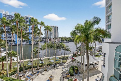 Condo in Fort Lauderdale, Florida, 1 bedroom № 2246205